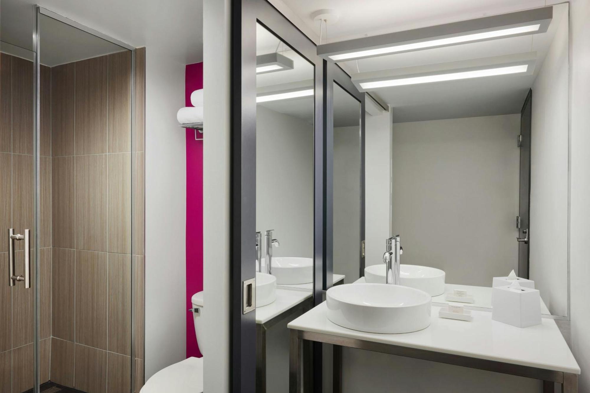 Aloft Atlanta Downtown Hotel Exterior photo